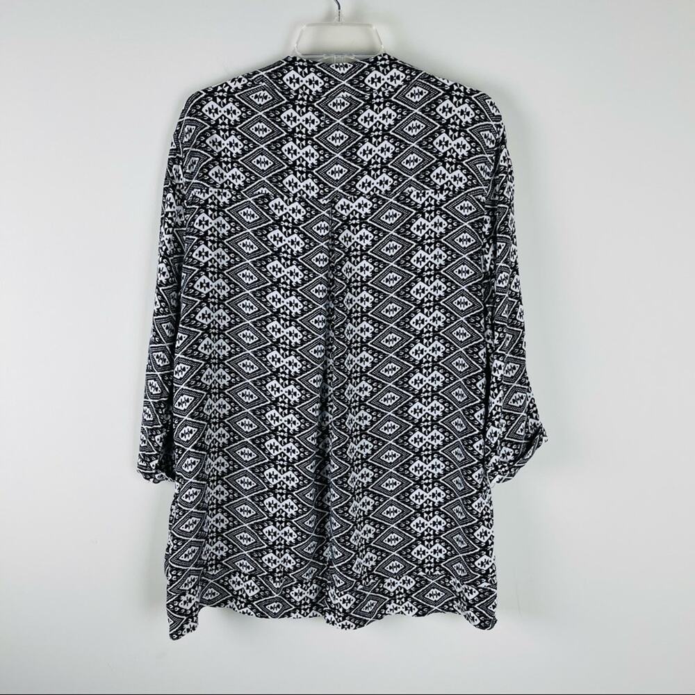 Hollister black white tribal southwest geometric lightweight cardigan top medium - Picture 9 of 9